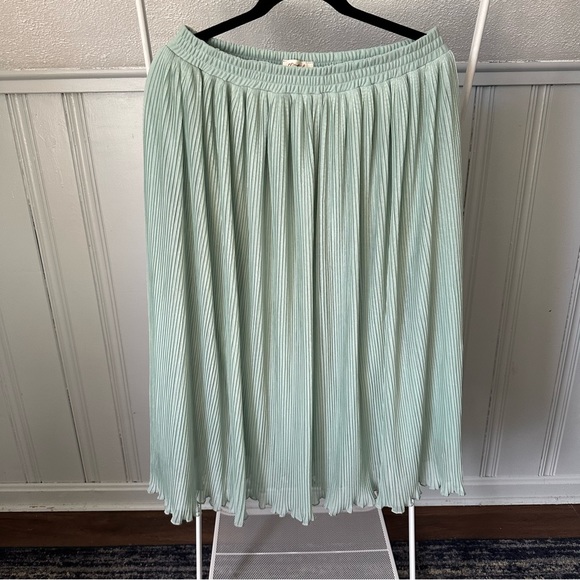 Listicle Pleated Midi Mint Green Skirt - Picture 4 of 10
